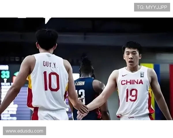 中国男篮成功晋级世界杯八强 迎战强敌拼搏全力争取更高荣誉