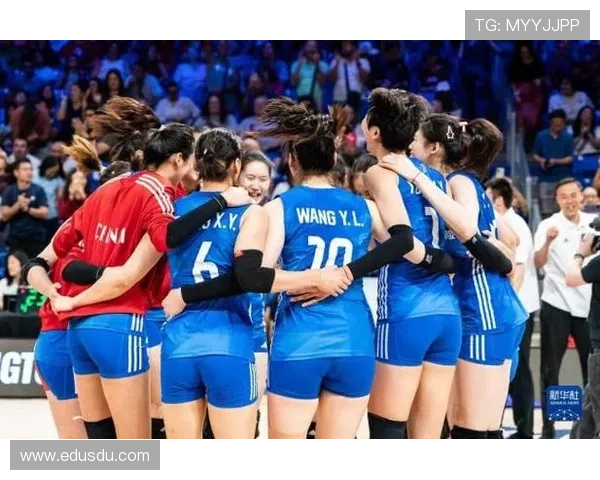 中国女排连克强敌勇夺世界联赛冠军再创辉煌展现顽强拼搏精神