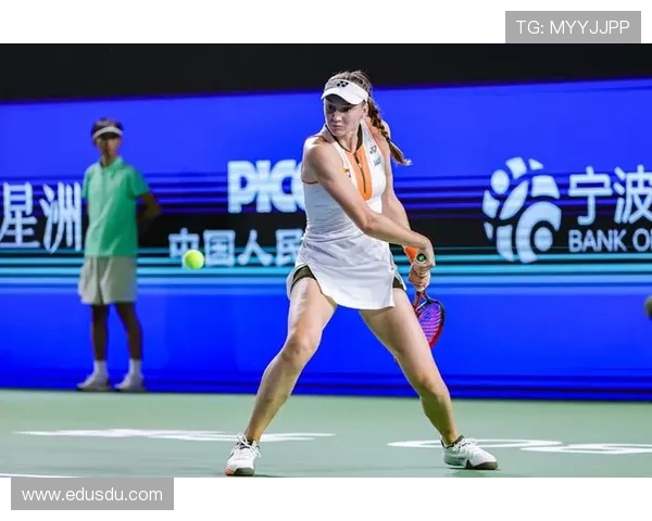 世界网球巨星齐聚赛场 激战正酣谁将问鼎今年年终总决赛冠军