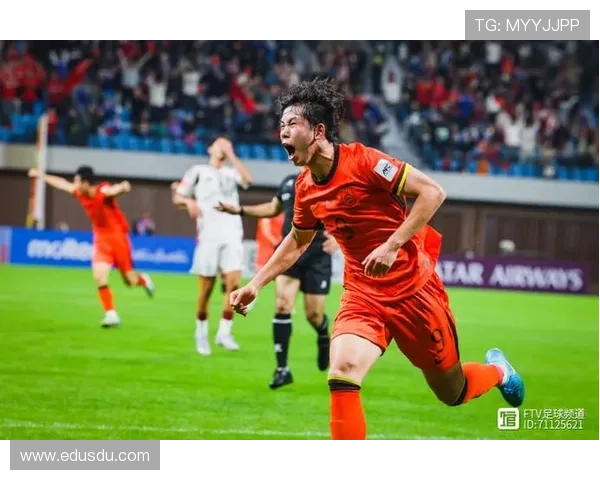 中国男足逆转取胜亚洲杯首战告捷展现全新战术体系与拼搏精神